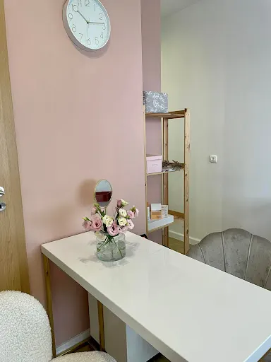 BEAUTY ICON SALON KOSMETYCZNY IZABELA KOŁODZIEJSKA MAKIJAŻ PERMANENTNY HENNA PUDROWA